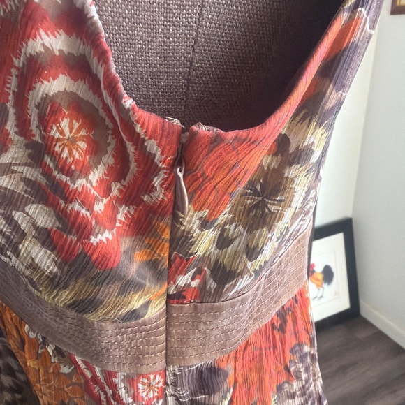 Laundry by Shelli Segal, Chrysanthemum Silk Dress , size 10 - Picture 4 of 5